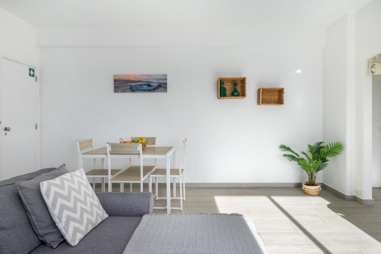 Apartamento Cor Do Mar - Sunny, Clean And Spacious Apartment With Sea View, In Alvor - Very Close Walking Distance To The Beach And Alvor Village מראה חיצוני תמונה